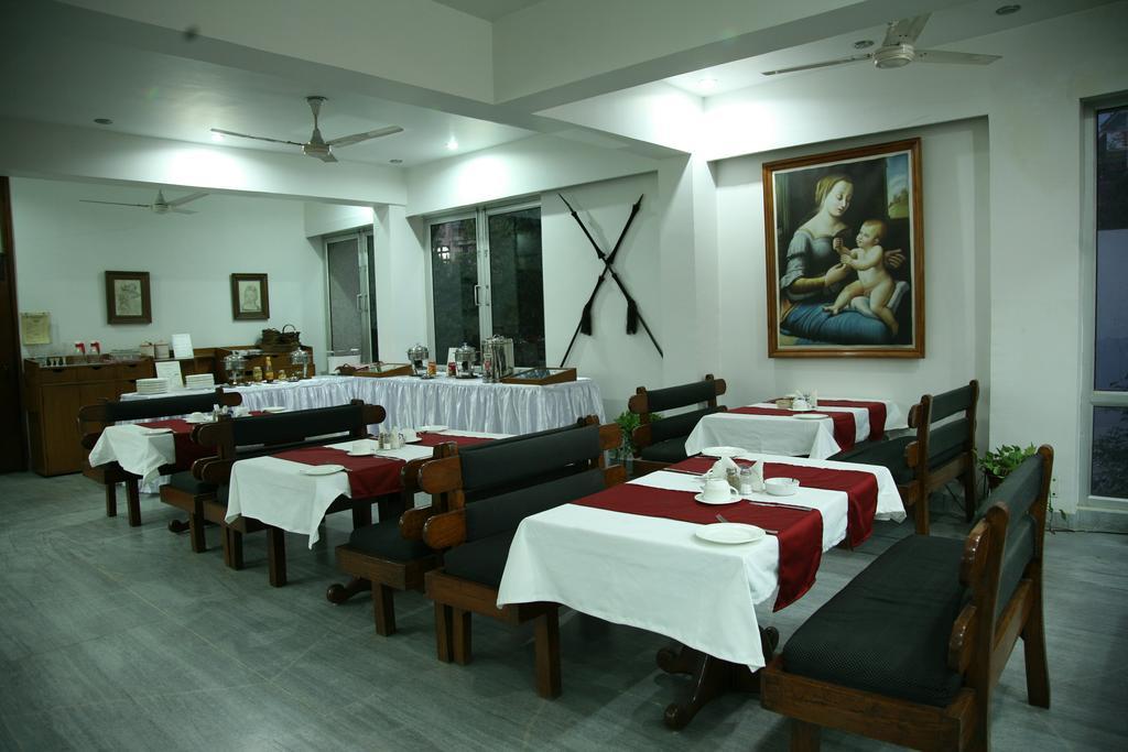 royal comfort hotel delhi